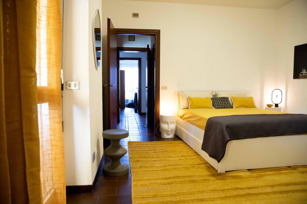 Sound Of Colors - Art Design Apartment Desenzano del Garda Esterno foto