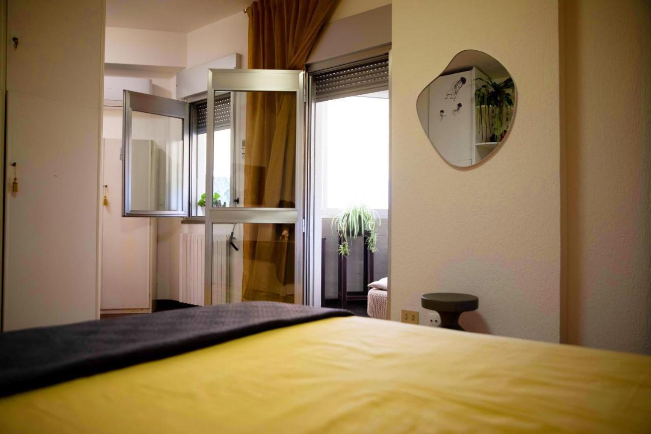 Sound Of Colors - Art Design Apartment Desenzano del Garda Esterno foto