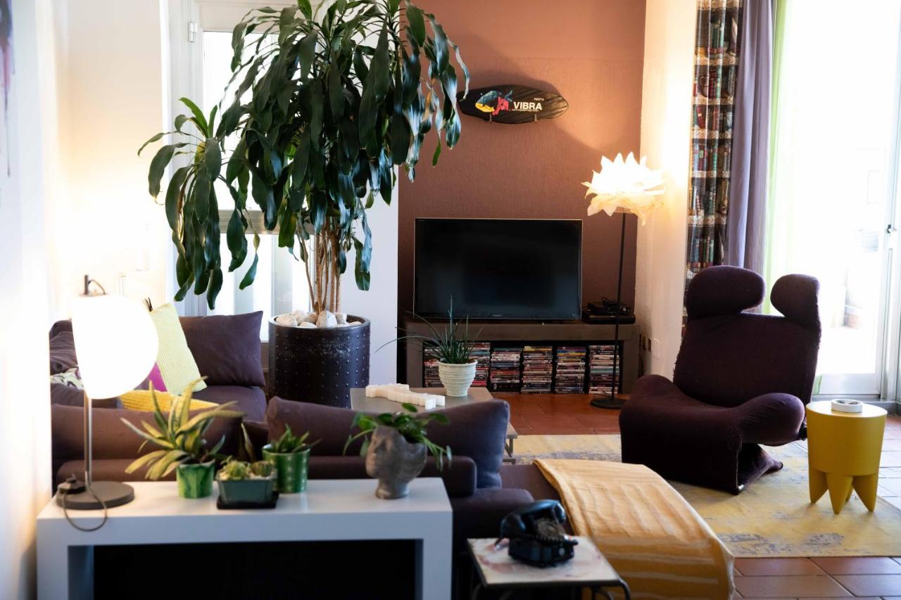 Sound Of Colors - Art Design Apartment Desenzano del Garda Esterno foto